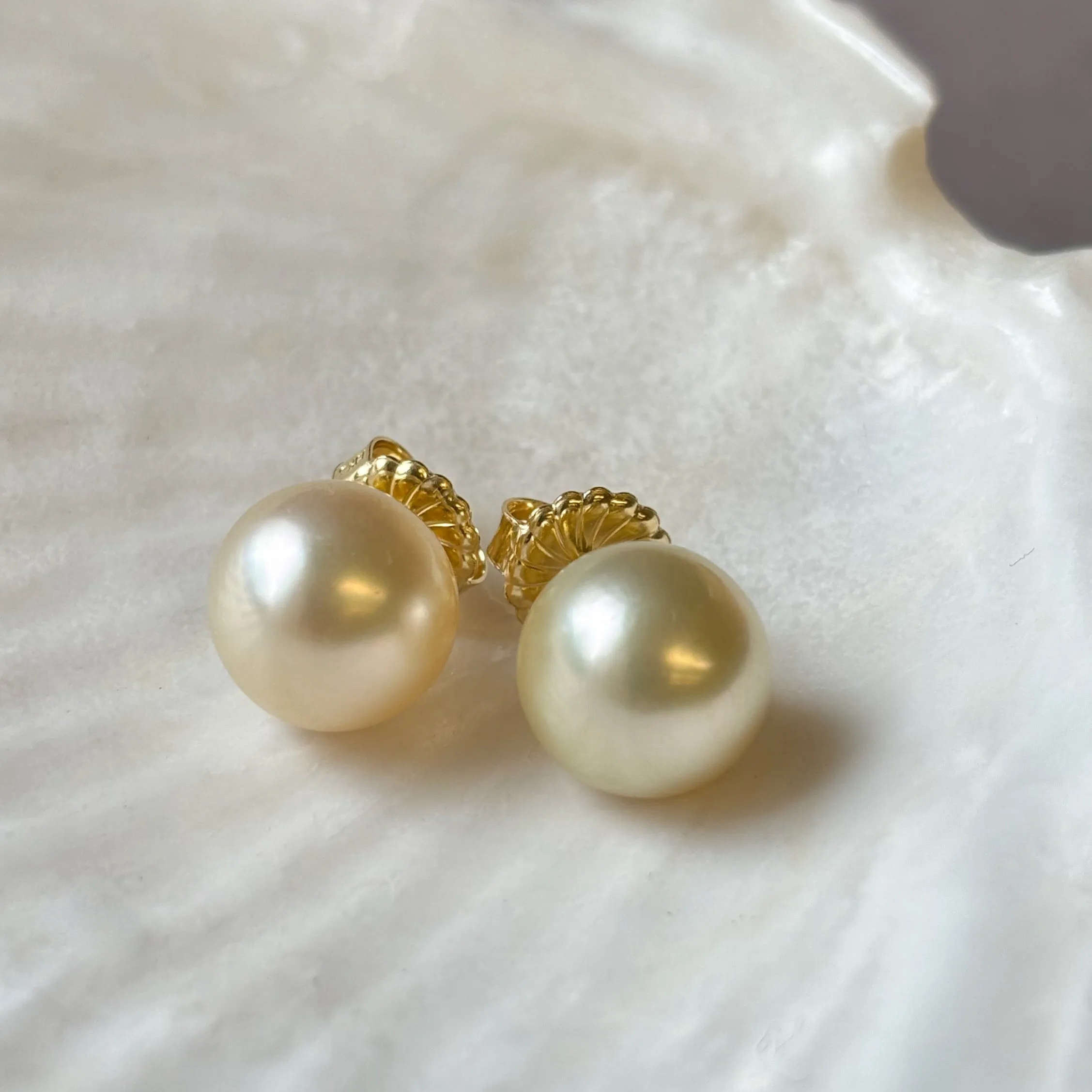 11MM SOUTH SEA PEARLS IN 18K YELLOW GOLD