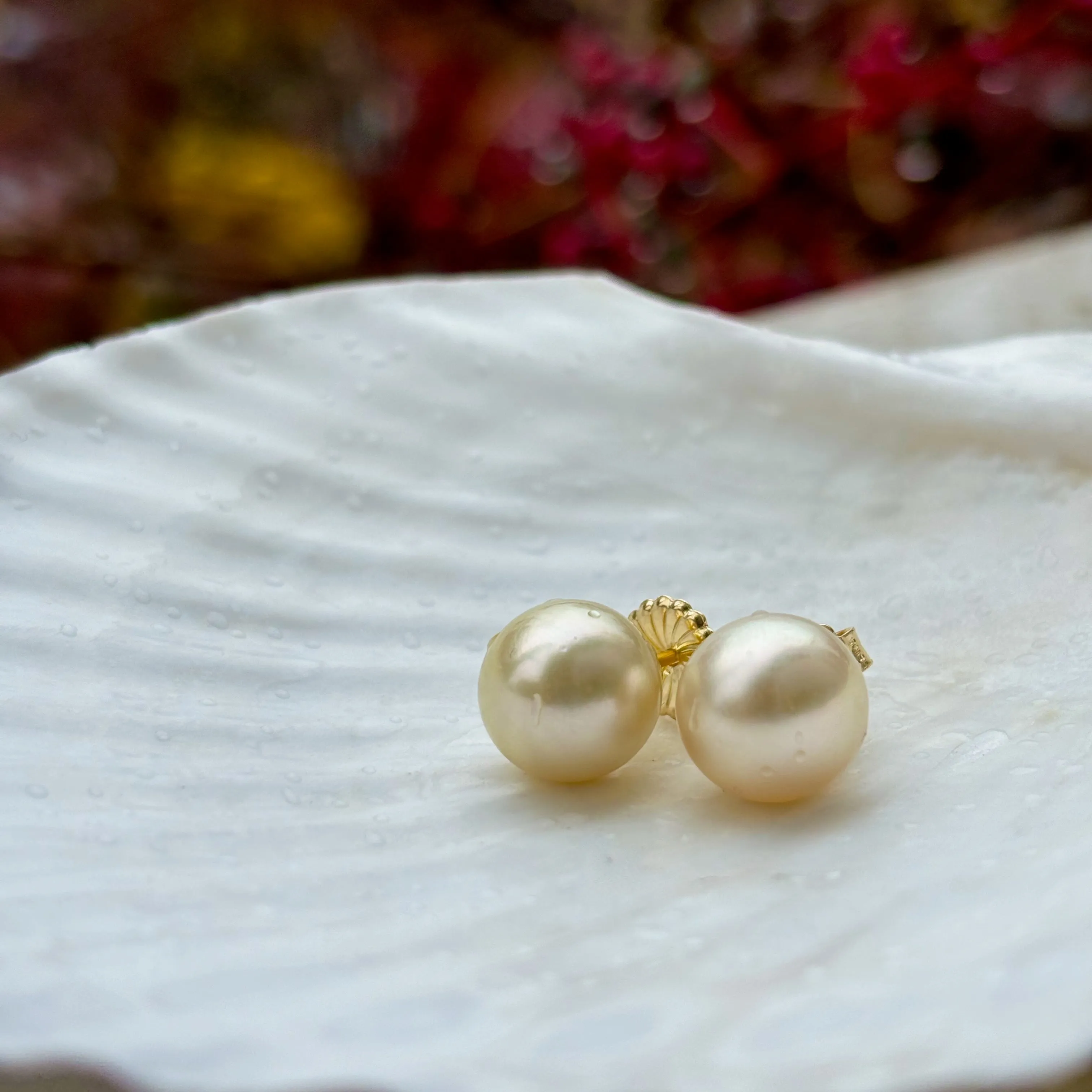 11MM SOUTH SEA PEARLS IN 18K YELLOW GOLD