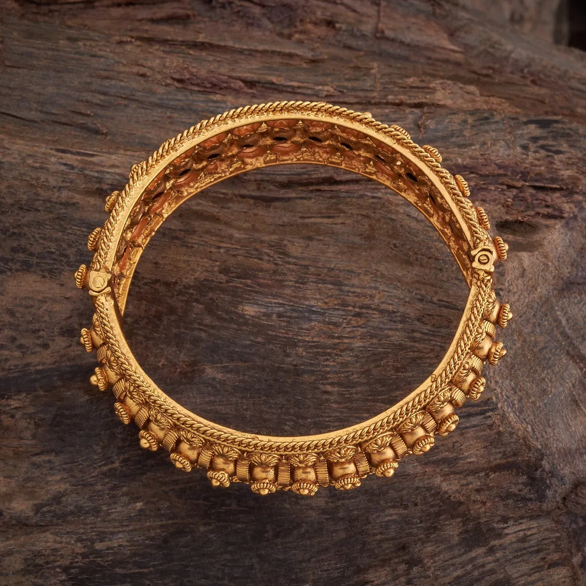 Antique Bangle 177901