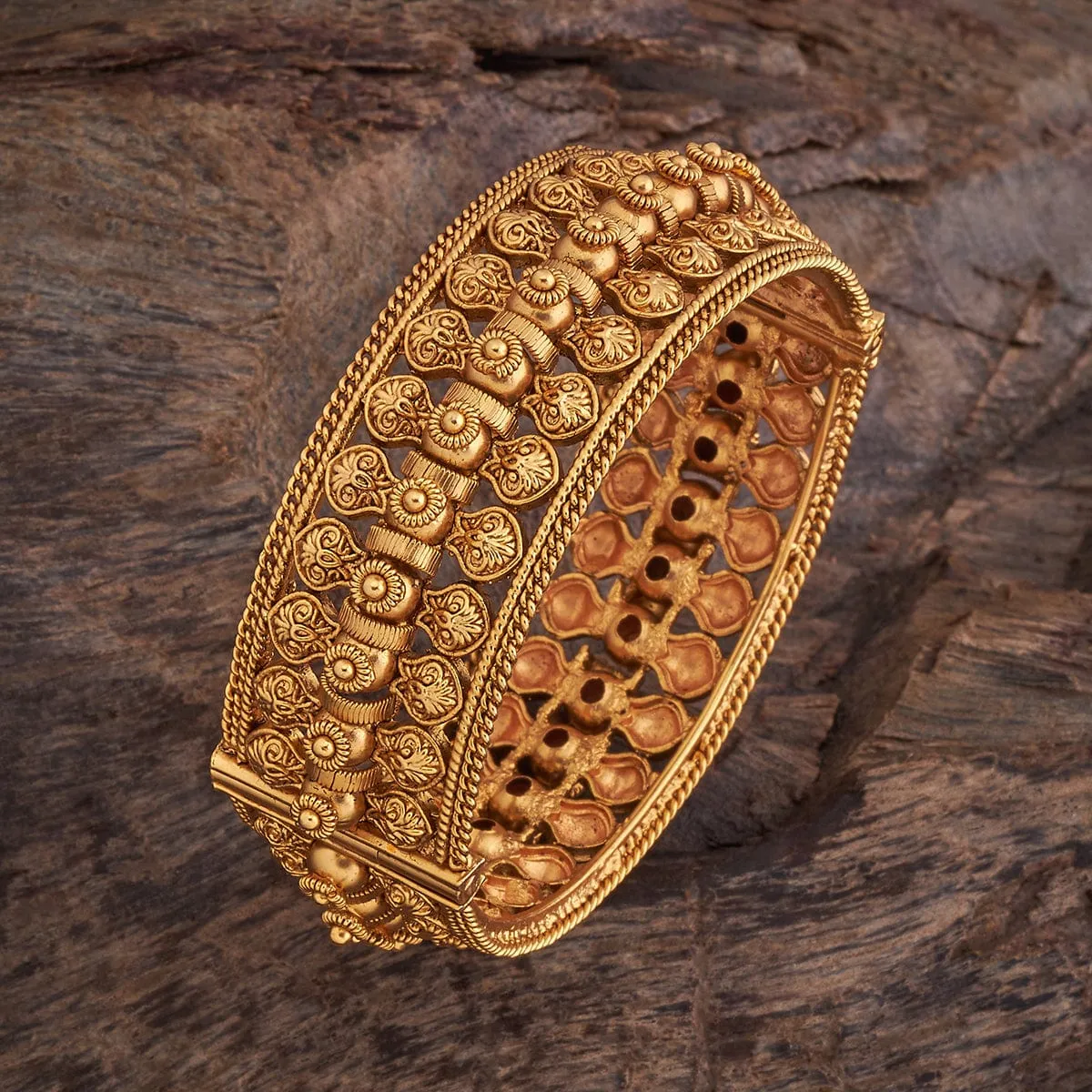 Antique Bangle 177901