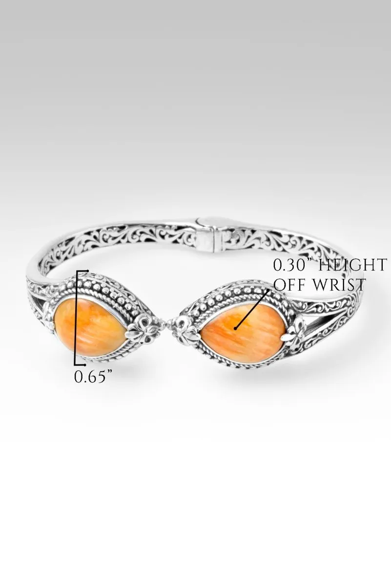 Be Steadfast Tip-to-Tip Bracelet™ in Orange Spiney Oyster