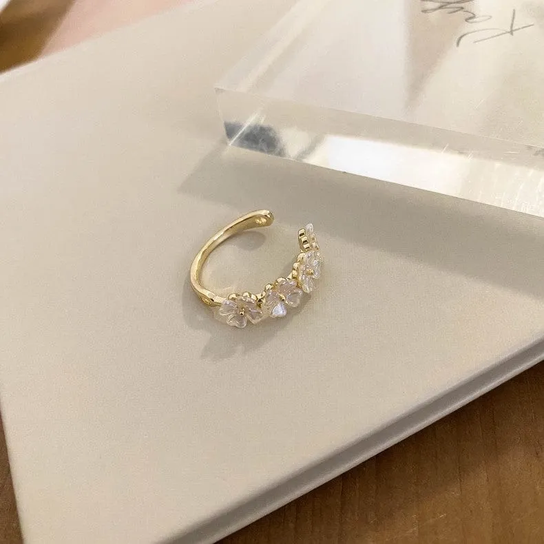 Elegant Pearl Shell Flower Ring