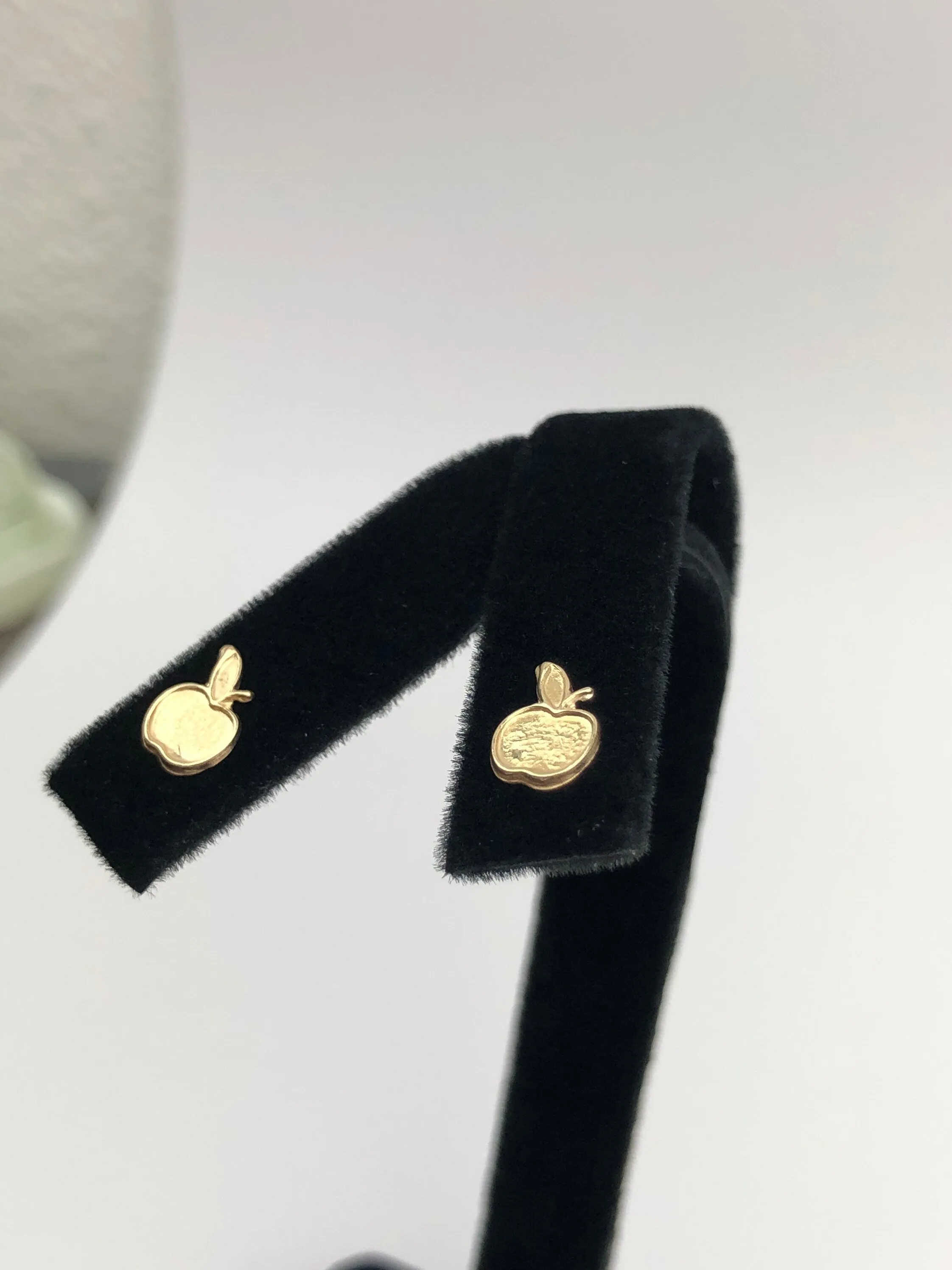Glimmering (14KGF) 0.63mm X 8.76mm Apple Stud Earrings, sku# 479-4