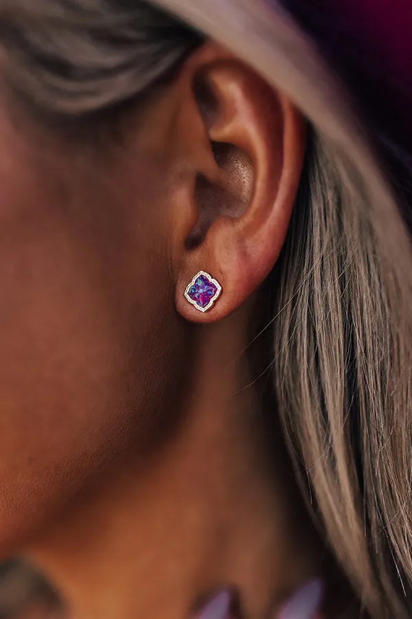 Kendra Scott Mallory Gold Stud Earrings in Plum Kyocera Opal