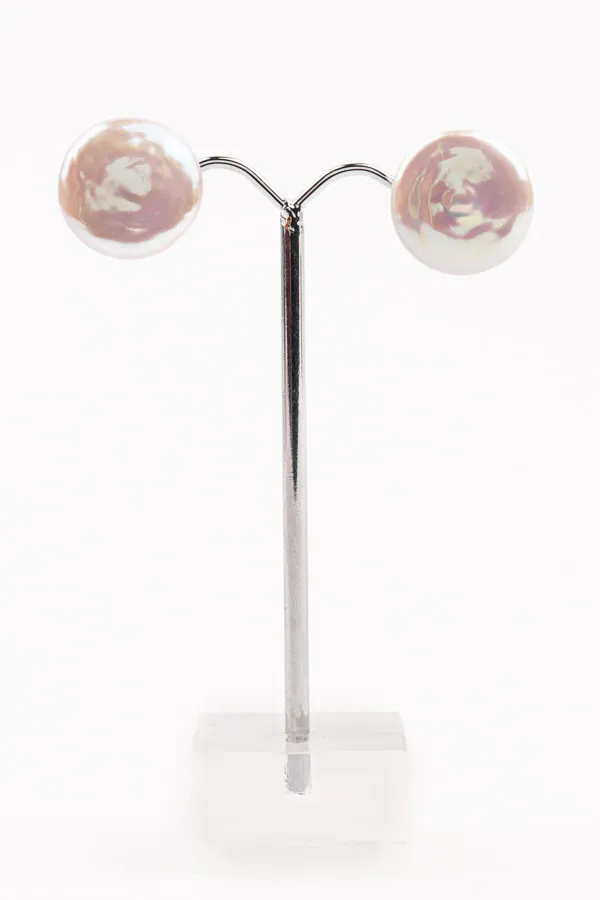 Pearl Studs - P49 17-18mm White