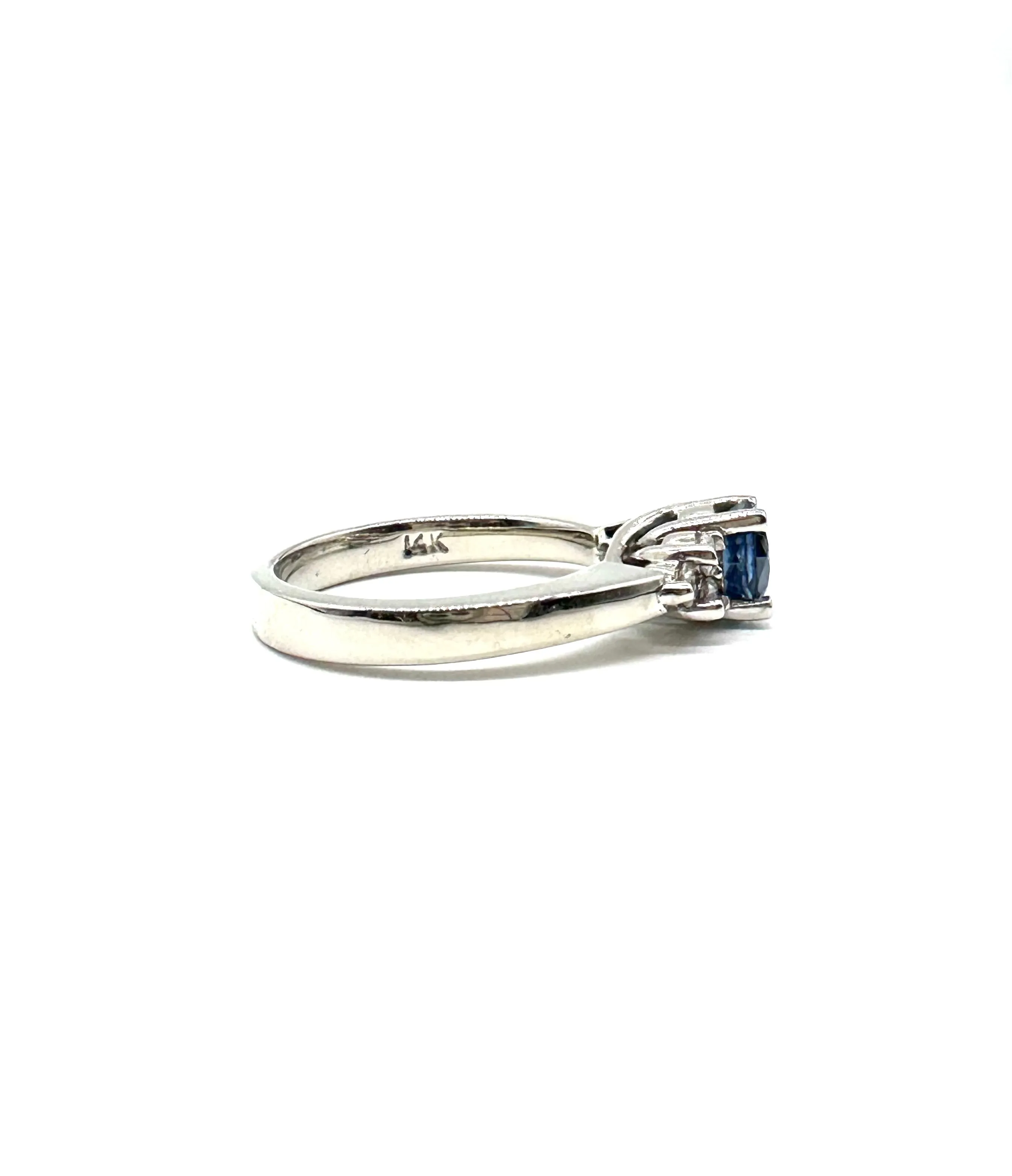 Sapphire and diamond trellis ring