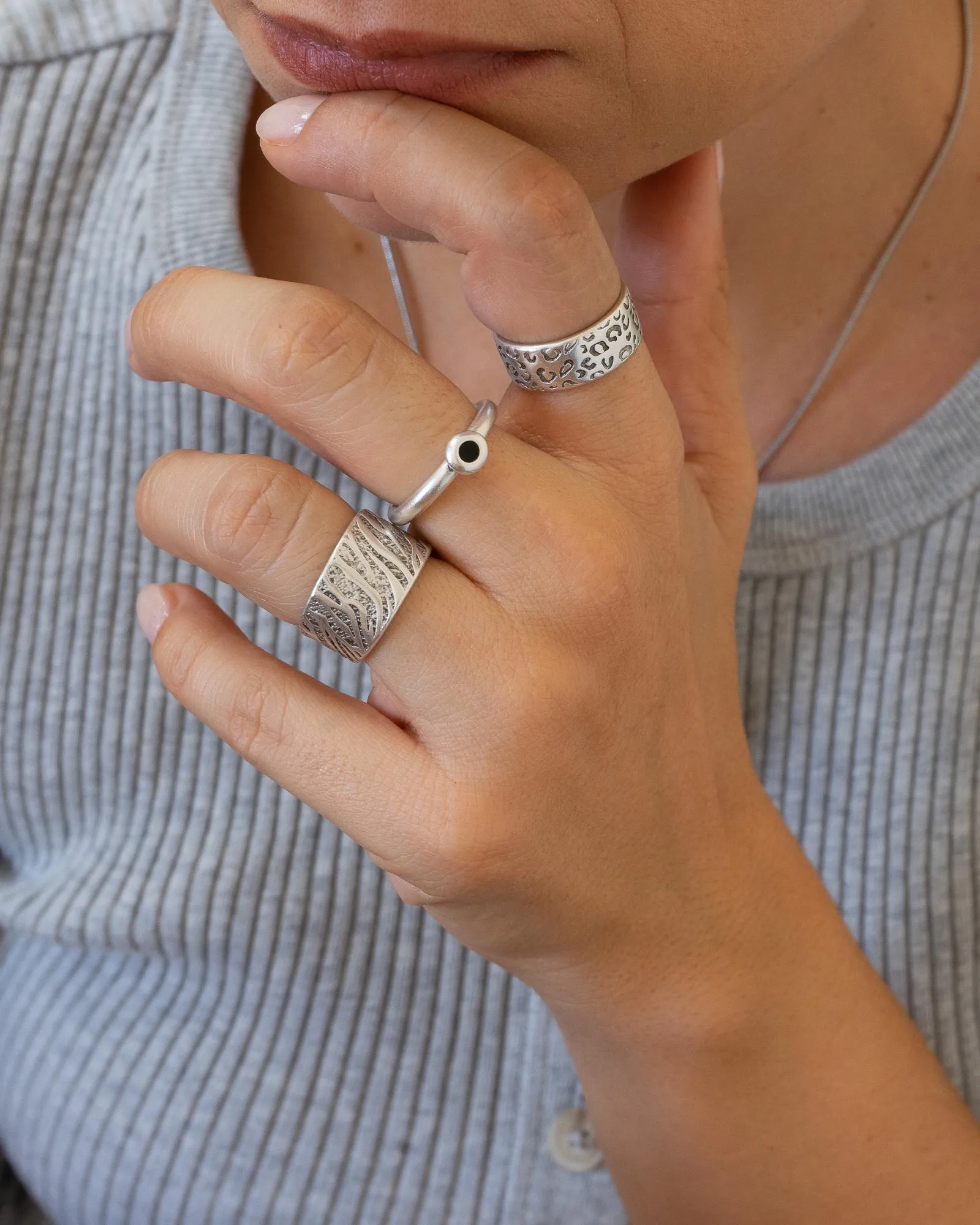 Silver Animal Print Pattern Ring