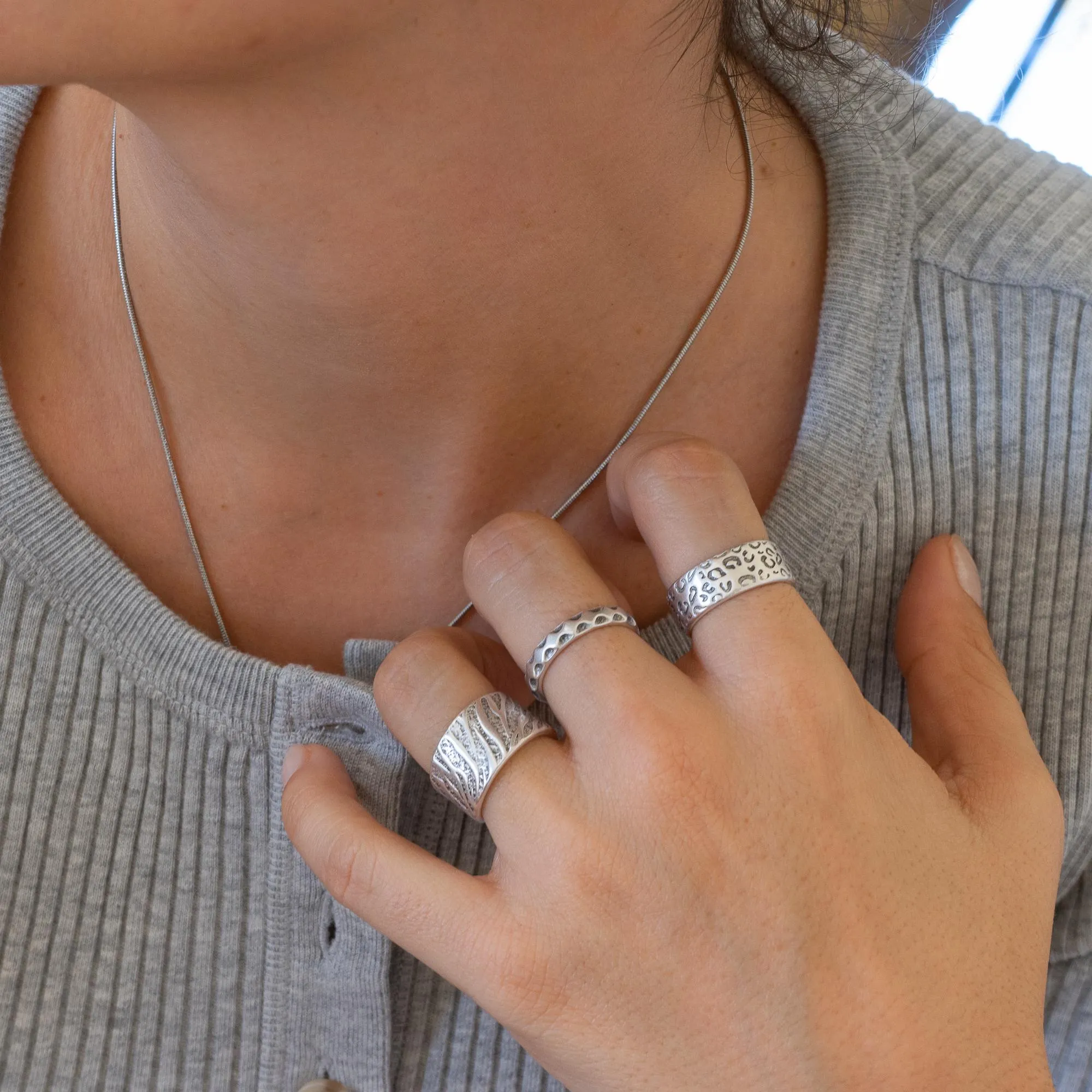 Silver Animal Print Pattern Ring