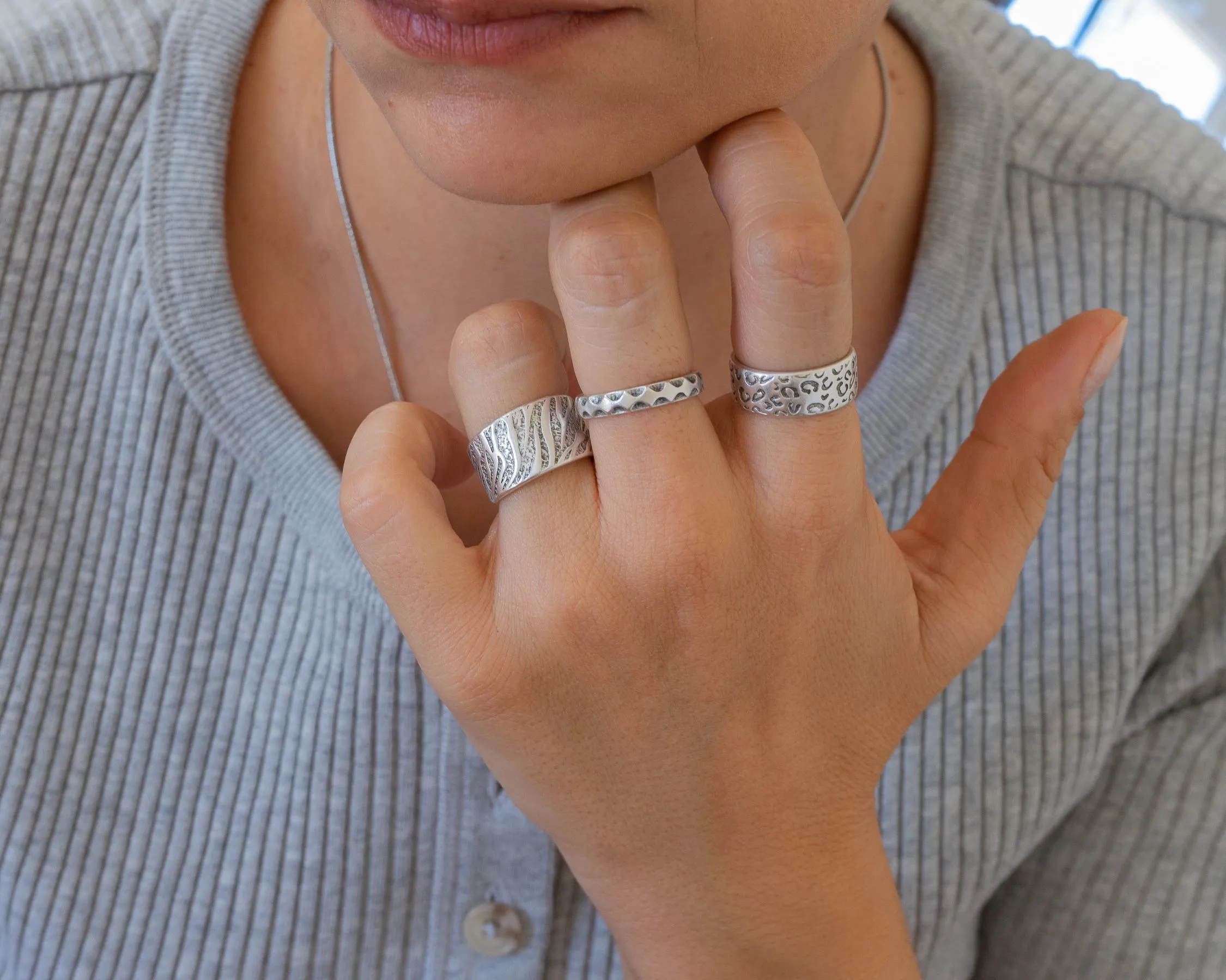 Silver Animal Print Pattern Ring