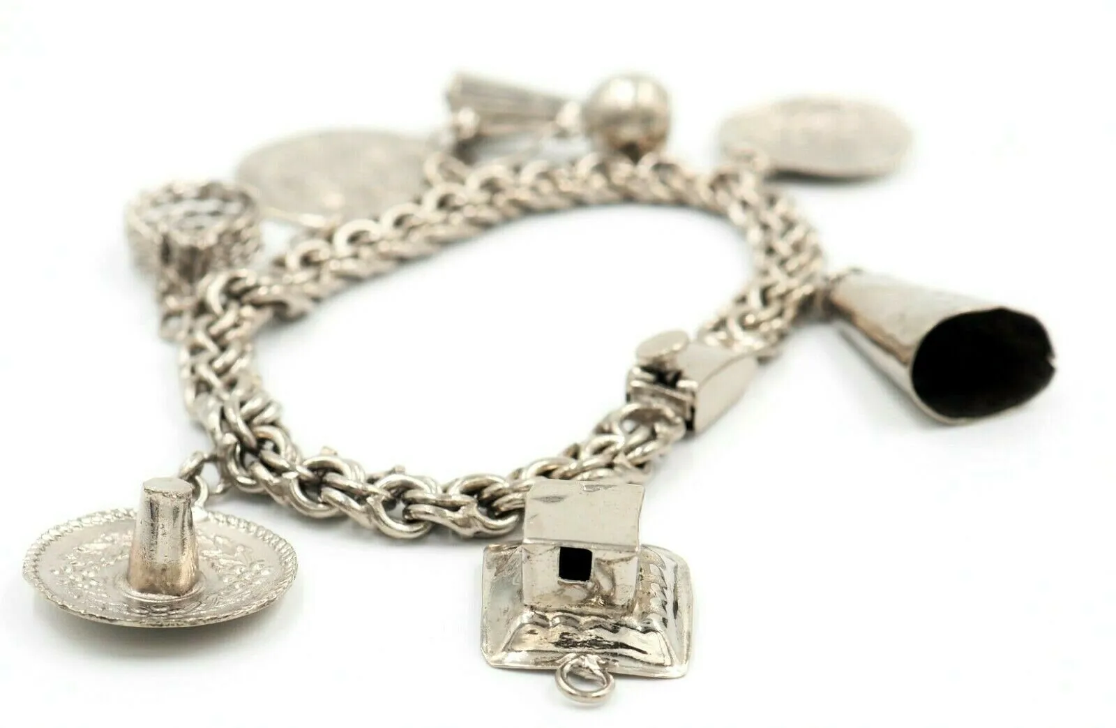 Sterling Silver Traditional Style Charm Bracelet with 7 Charms
